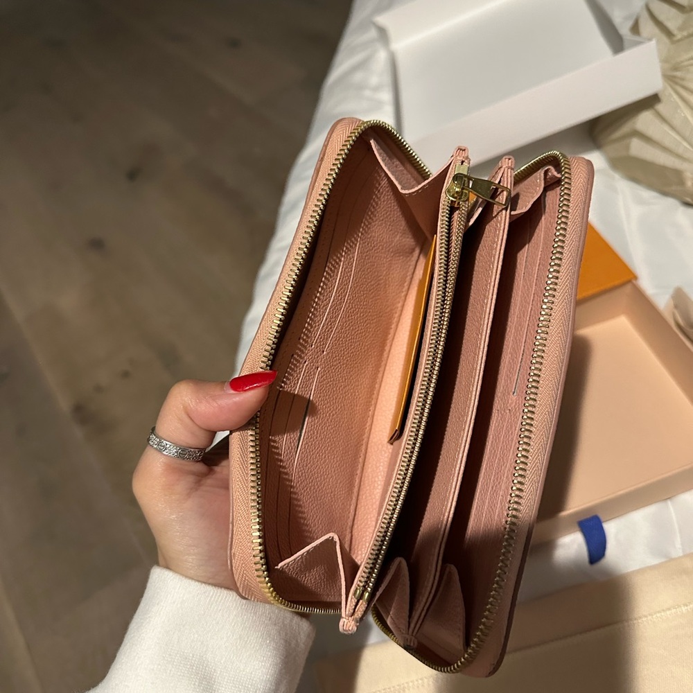 Louis Vuitton zippy wallet - Picture 4 of 7
